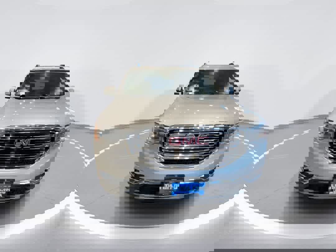 Used 2018 GMC Acadia SLE image 3