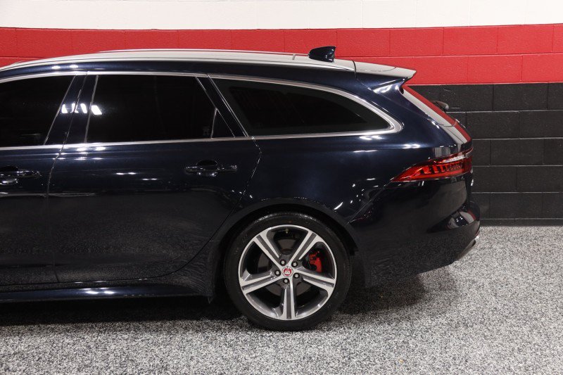 Used 2018 Jaguar XF First Edition AWD/4WD image 23