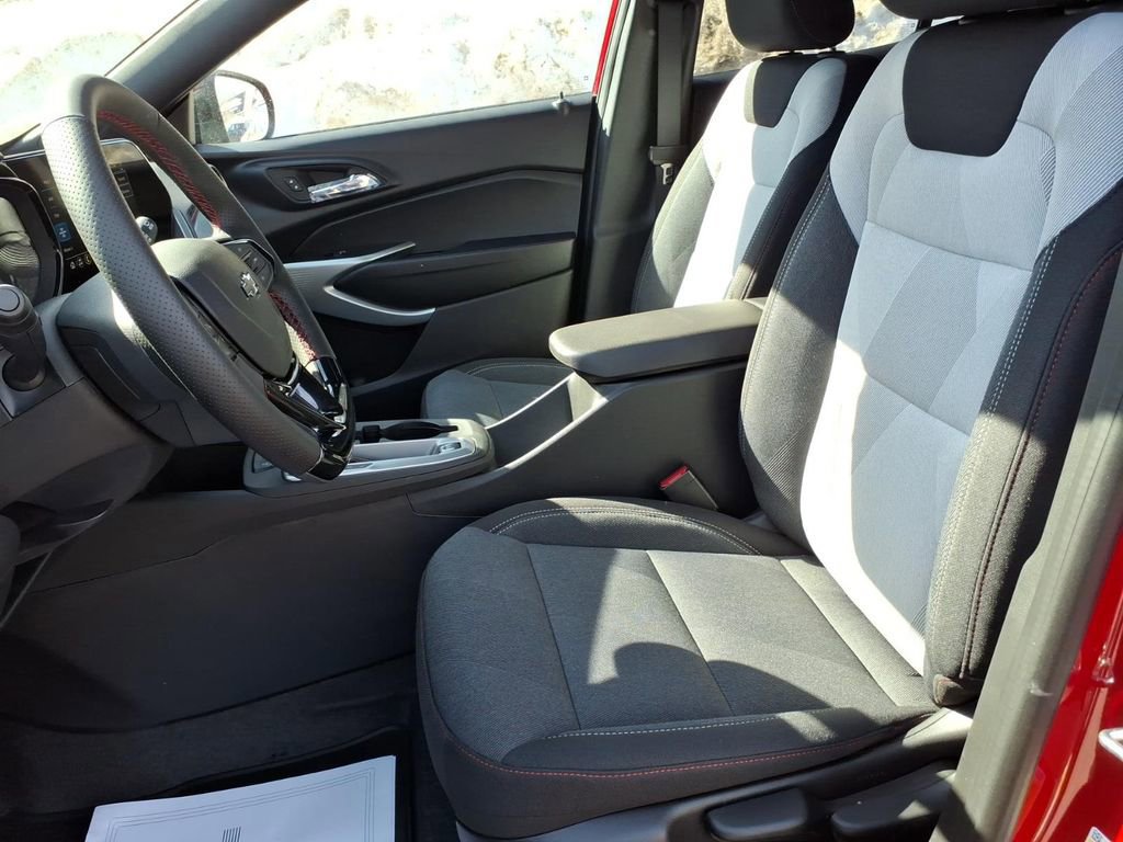 New 2026 Chevrolet Trax RS w/ Sunroof Package image 12