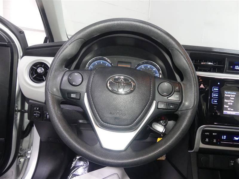 Used 2019 Toyota Corolla LE FWD image 29