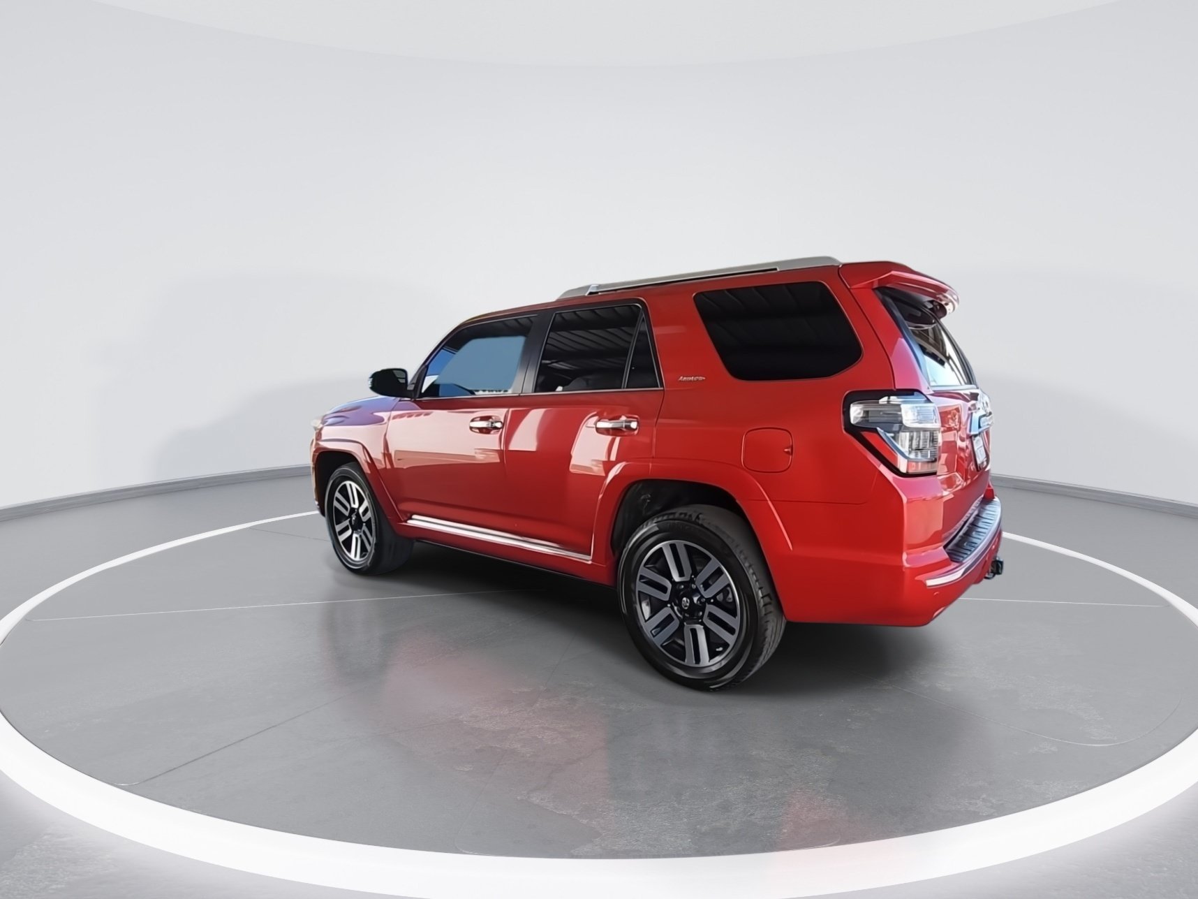 Used 2016 Toyota 4Runner Limited AWD/4WD image 2