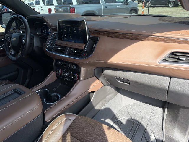 Used 2024 Chevrolet Tahoe High Country w/ Advanced Technology Package AWD/4WD image 16