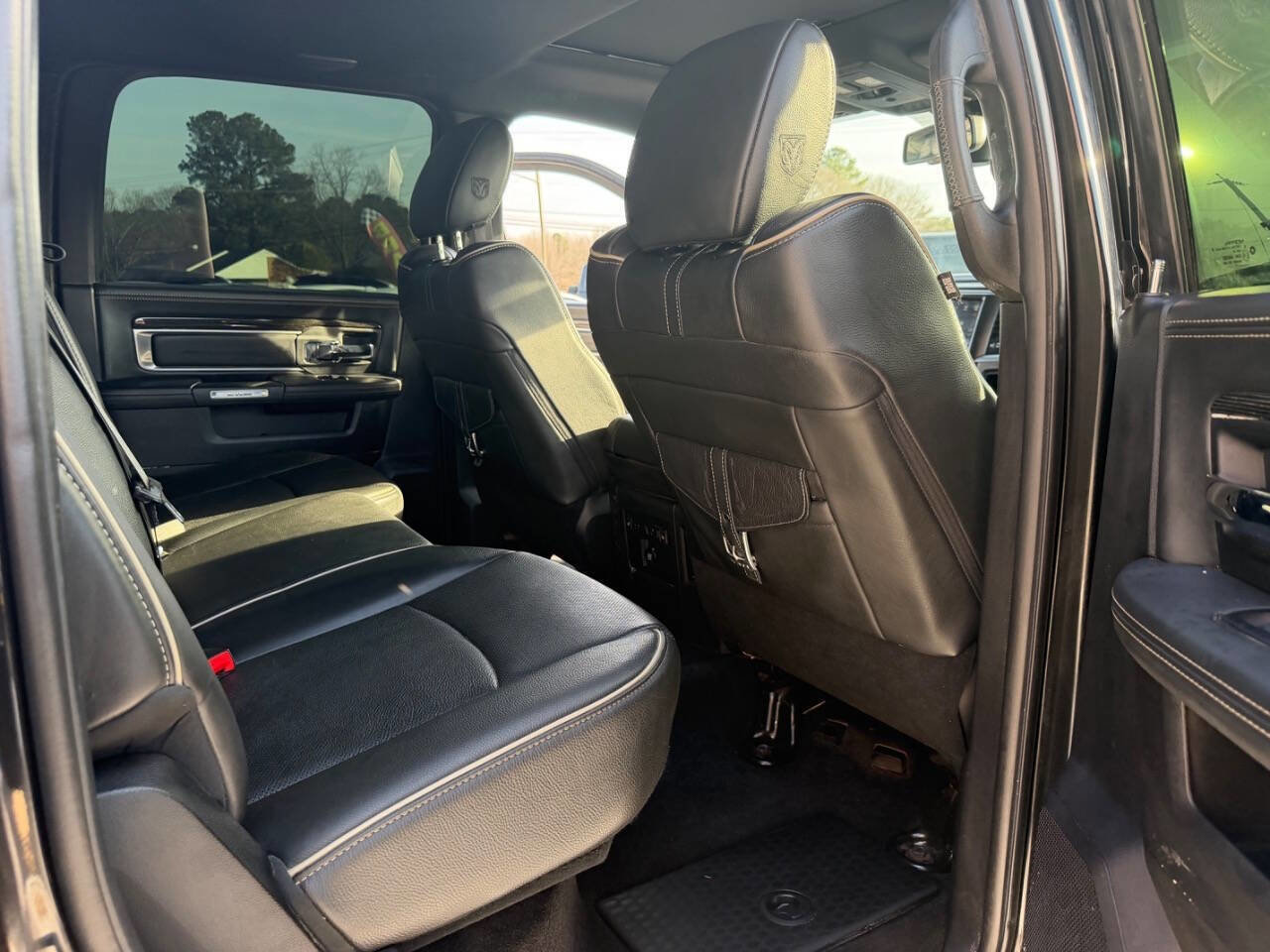 Used 2017 RAM 3500 Laramie Longhorn image 13