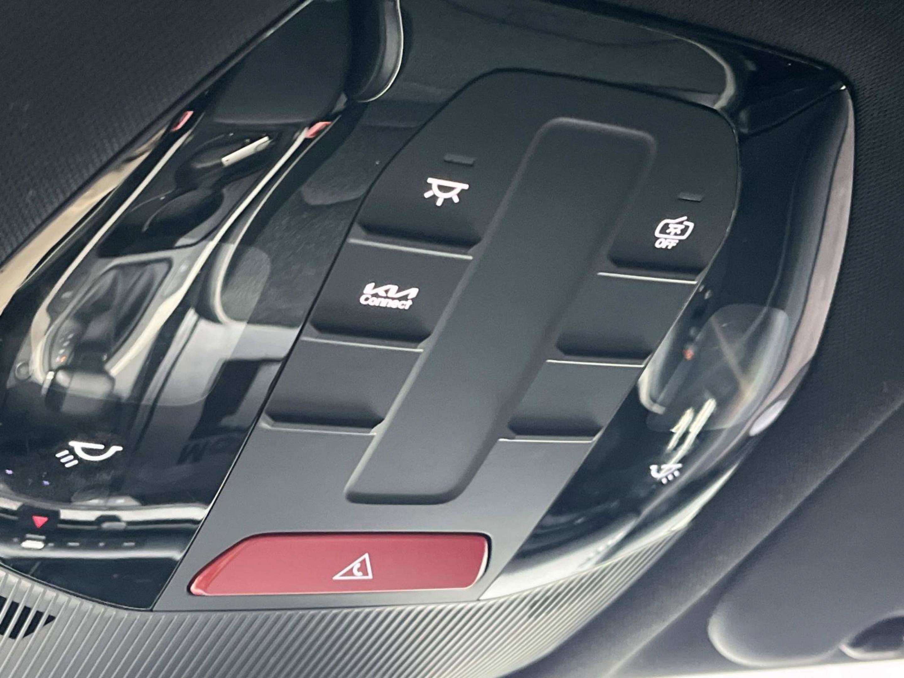 Used 2025 Kia K4 GT-Line image 35