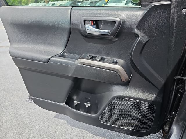 Used 2022 Toyota Tacoma TRD Sport w/ Technology Package RWD image 33