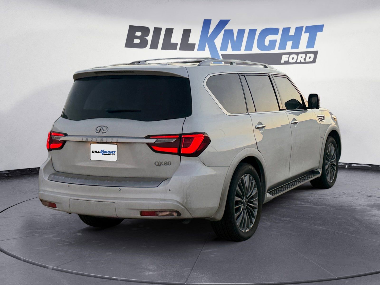 Used 2019 INFINITI QX80 Luxe w/ Proactive Package image 5