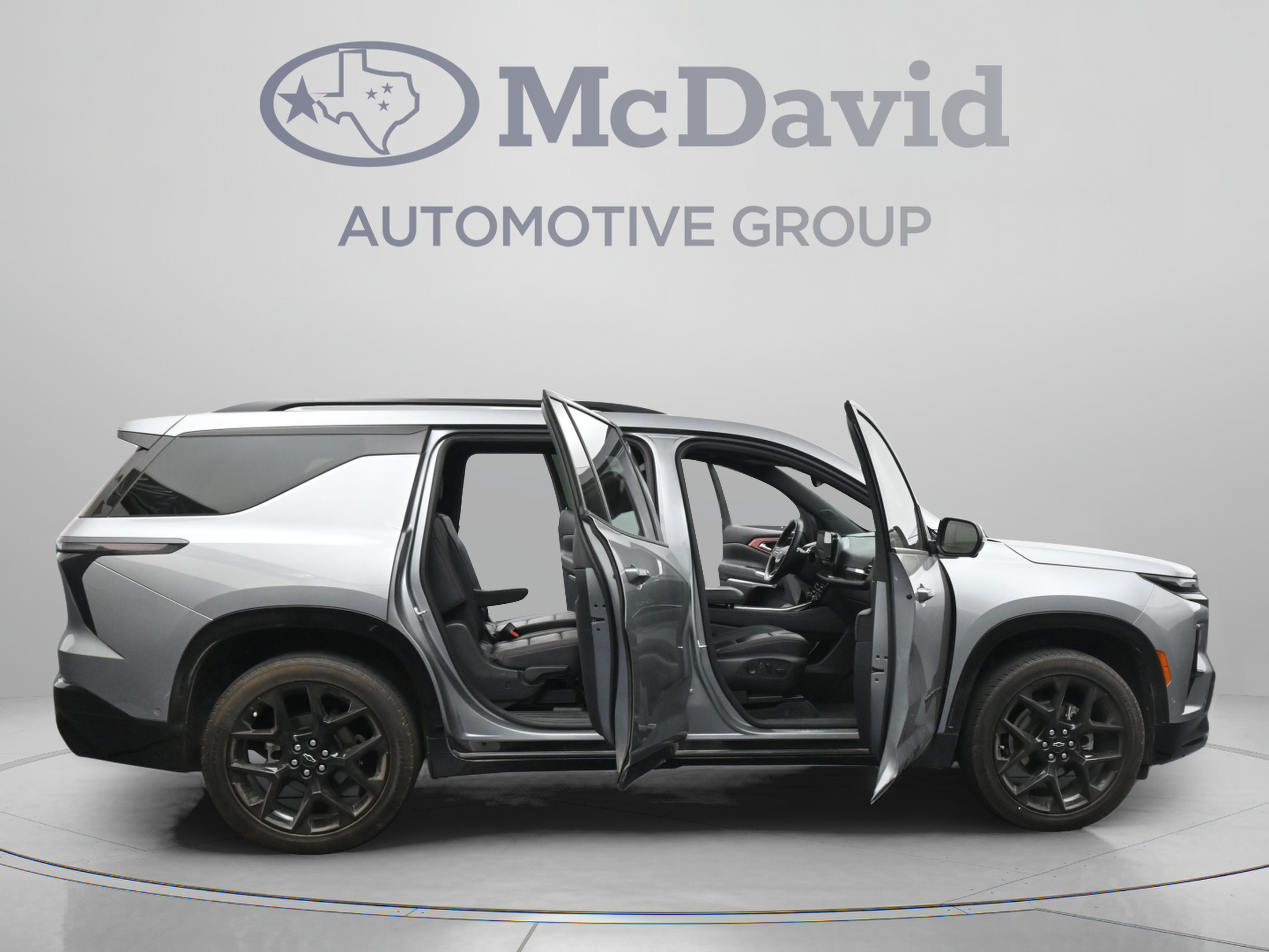 Used 2024 Chevrolet Traverse RS FWD image 42