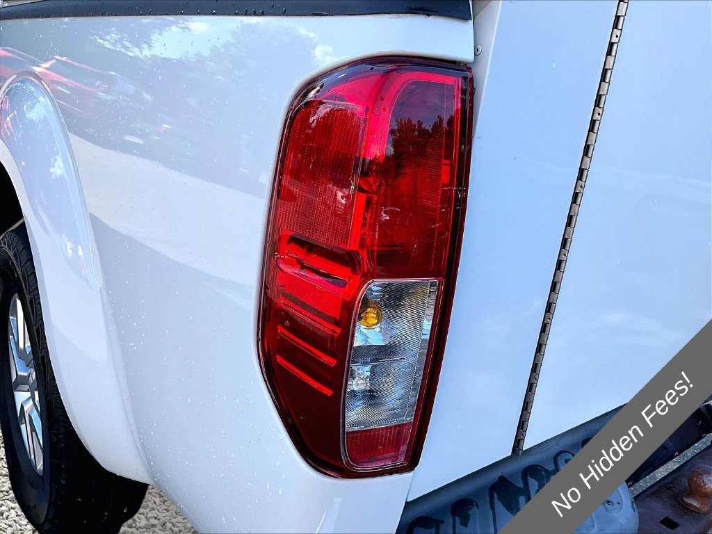 Used 2016 Nissan Frontier SV AWD/4WD image 23