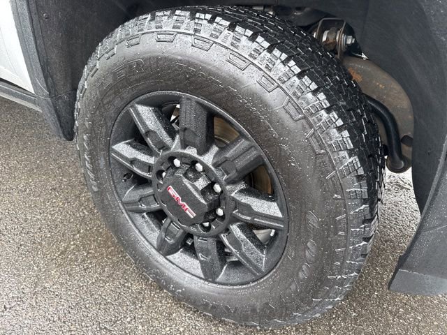 Used 2024 GMC Sierra 2500 AT4 w/ AT4 Premium Plus Package image 12