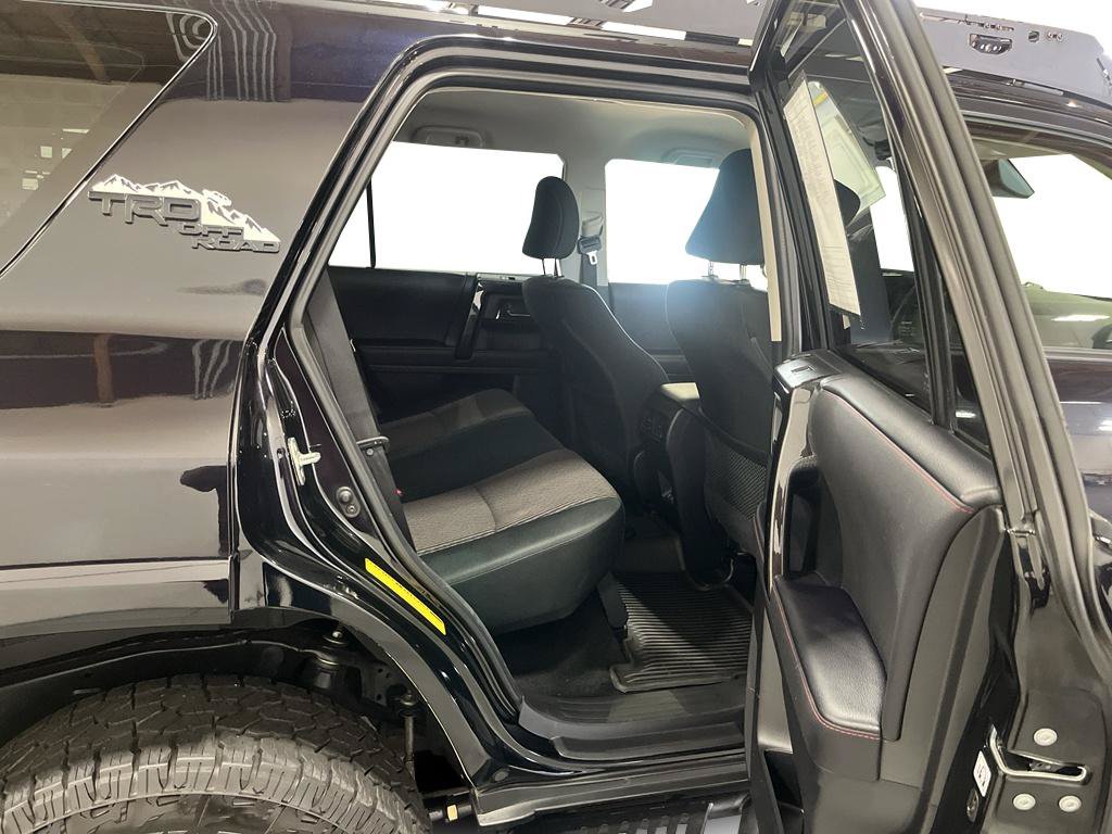 Used 2022 Toyota 4Runner TRD Off-Road AWD/4WD image 18