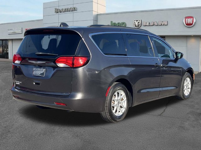 Used 2021 Chrysler Voyager Lxi FWD image 7