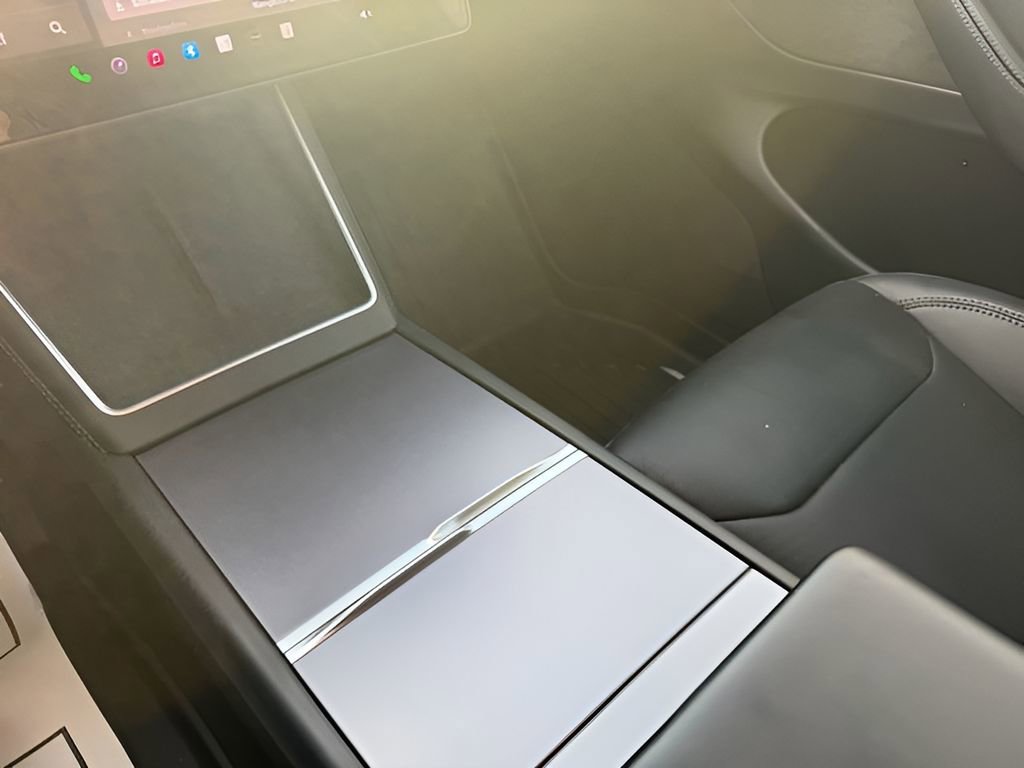 Used 2026 Tesla Model Y Long Range image 21