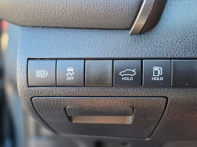 Used 2020 Toyota Camry SE image 35