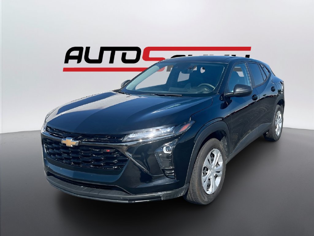 Used 2026 Chevrolet Trax LS FWD image 3
