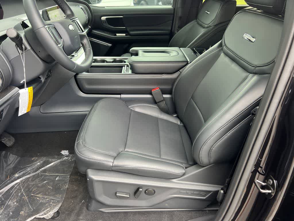 New 2026 Ford Expedition Max Platinum w/ Stealth Performance Package AWD/4WD image 9