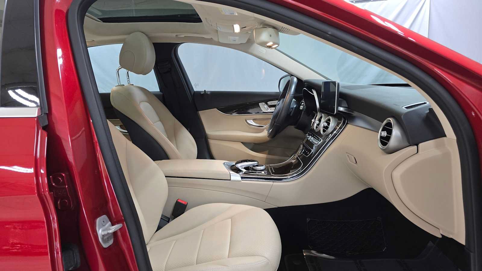 Certified 2016 Mercedes-Benz C 300 4MATIC Sedan image 10