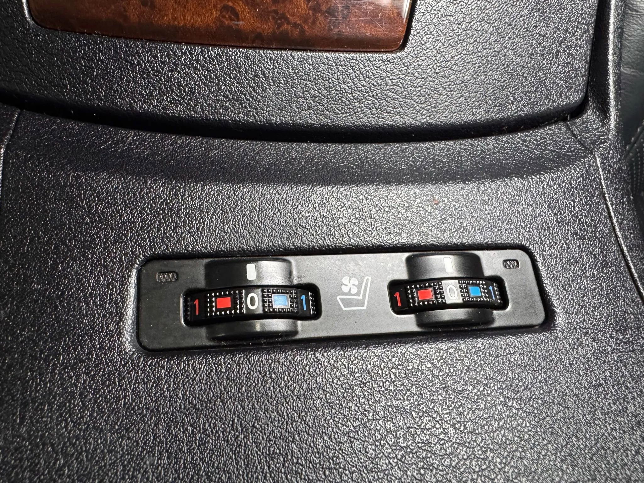 Used 2010 Lexus ES 350 FWD image 31