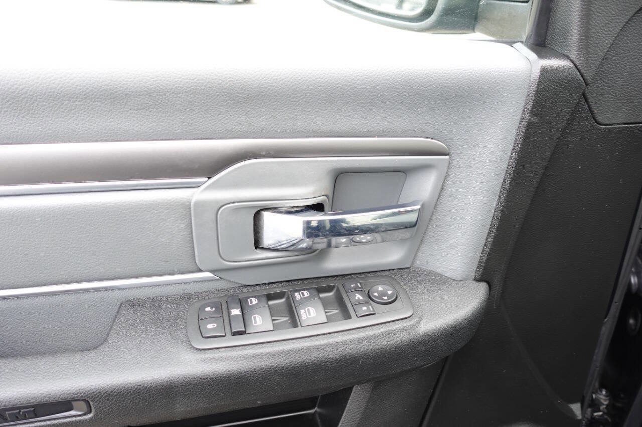 Used 2022 RAM 1500 Classic SLT w/ Electronics Convenience Group image 13