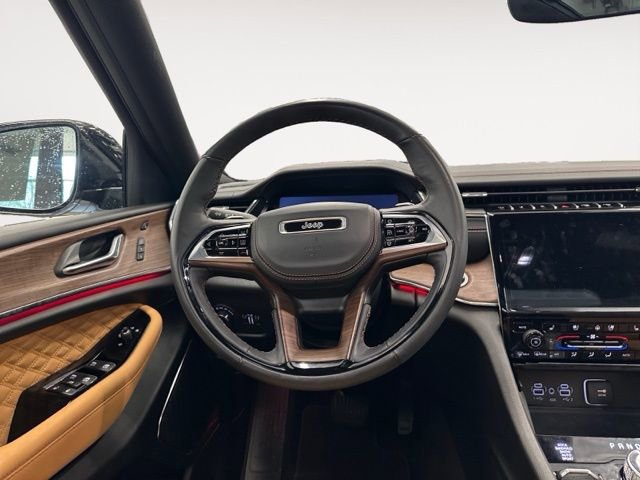 Used 2024 Jeep Grand Cherokee Summit w/ Luxury Tech Group V image 14