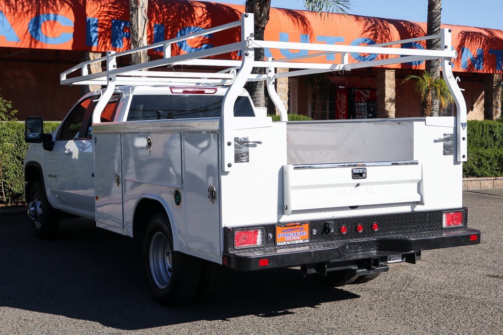 Used 2025 Chevrolet Silverado 3500 LT w/ Convenience Package image 8