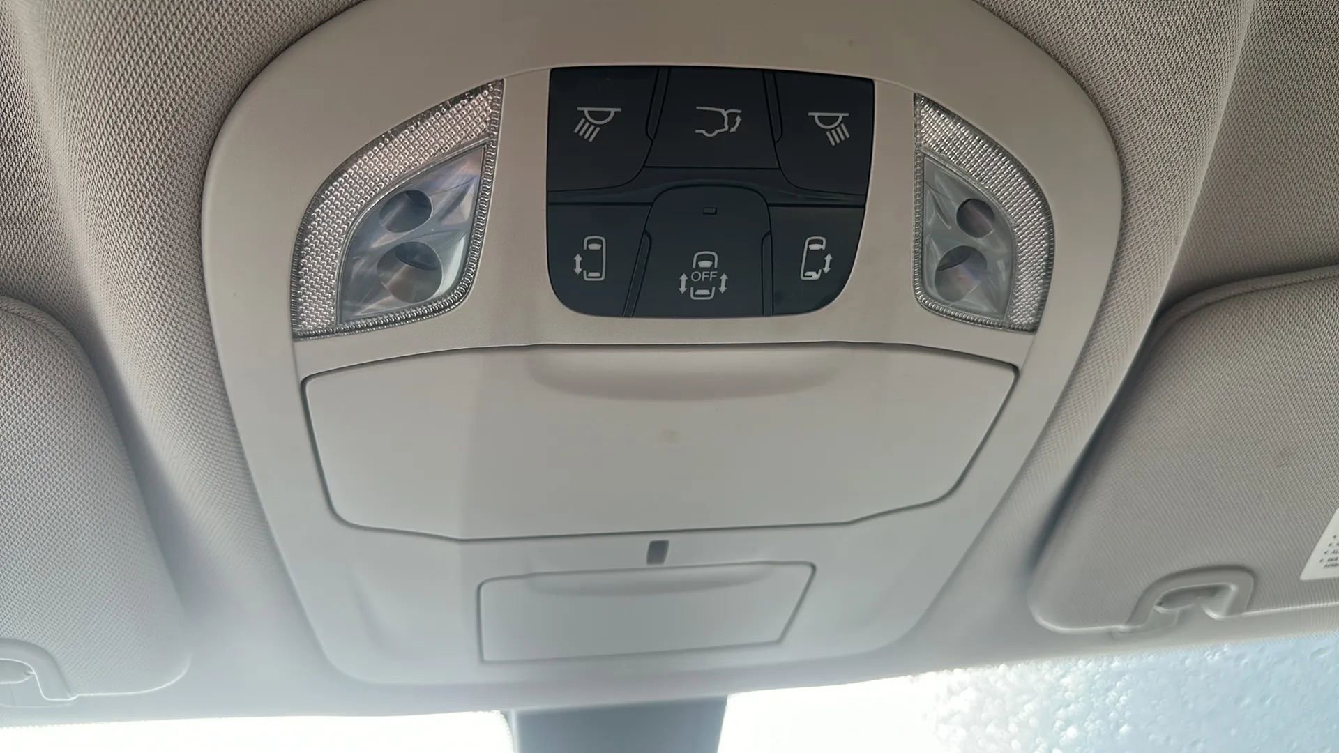 Used 2017 Chrysler Pacifica Touring image 15