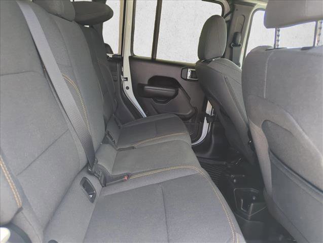 Used 2025 Jeep Gladiator Sport image 21