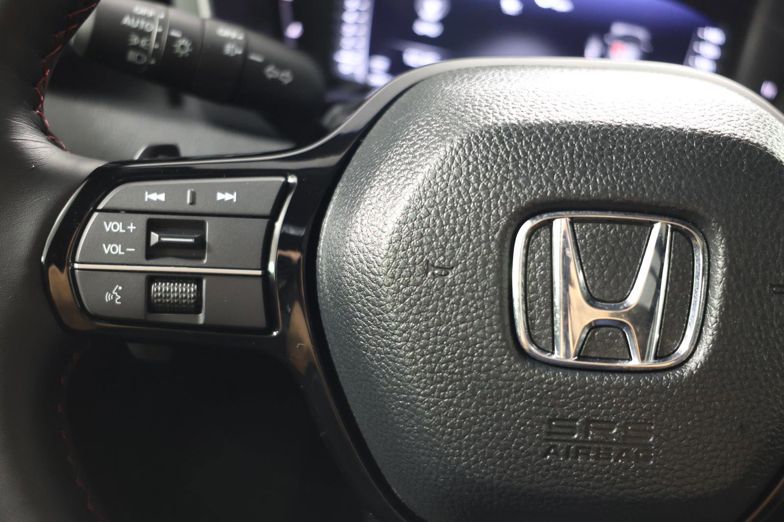 Used 2025 Honda Pilot Black Edition image 21
