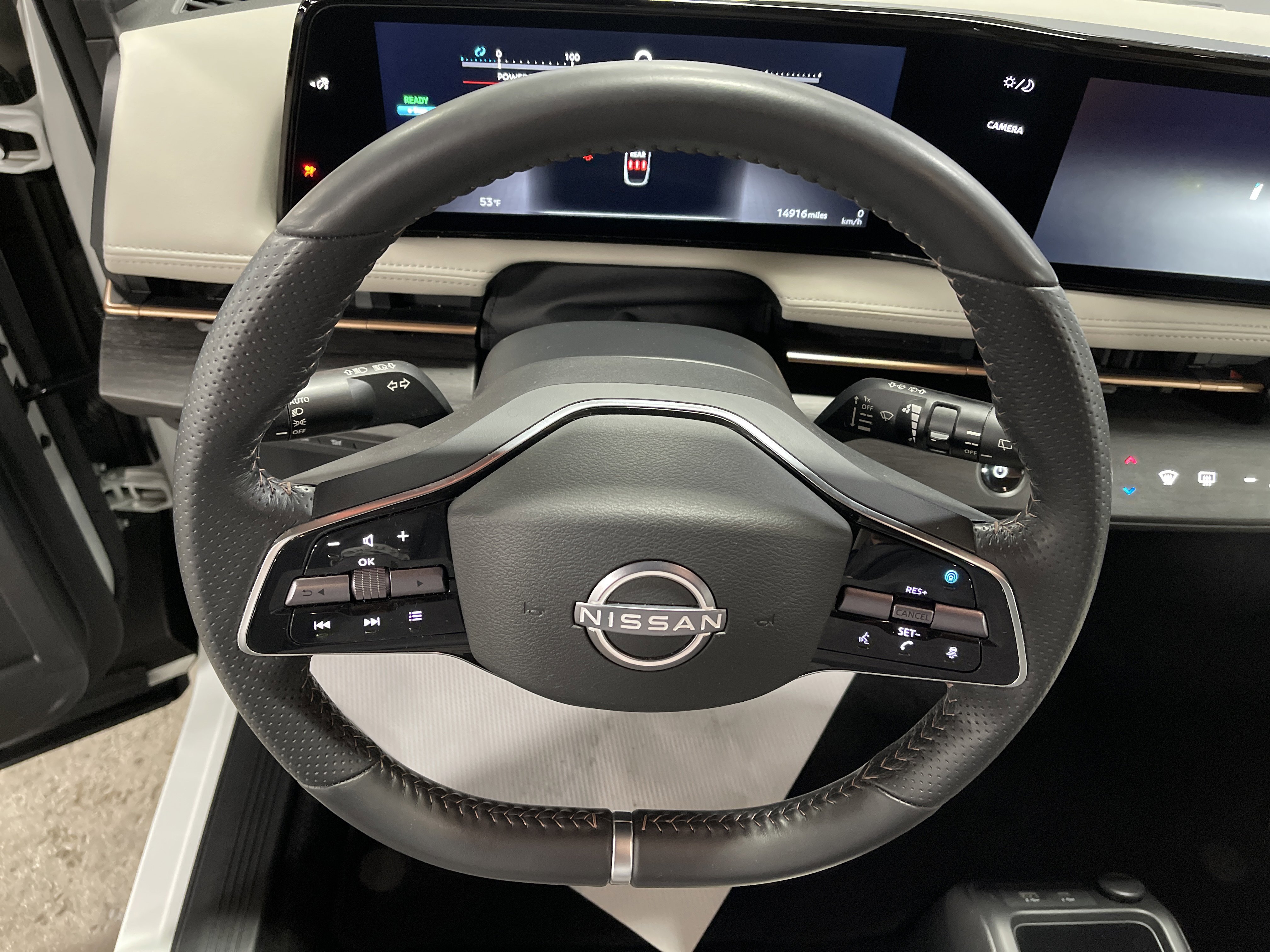 Used 2023 Nissan Ariya FWD image 17