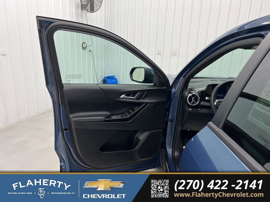 New 2026 Chevrolet Equinox LT image 8