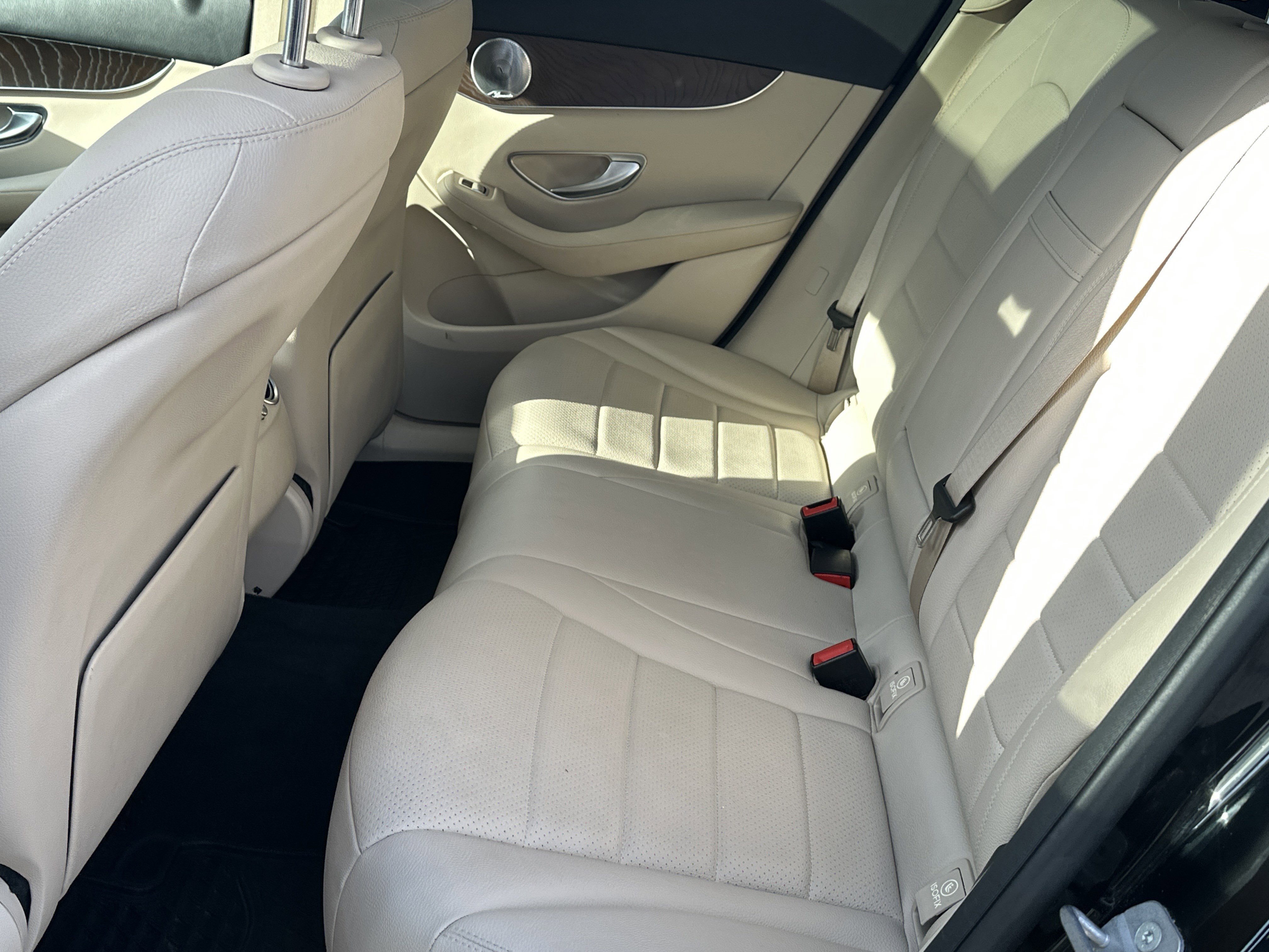 Used 2019 Mercedes-Benz GLC 300 4MATIC image 17