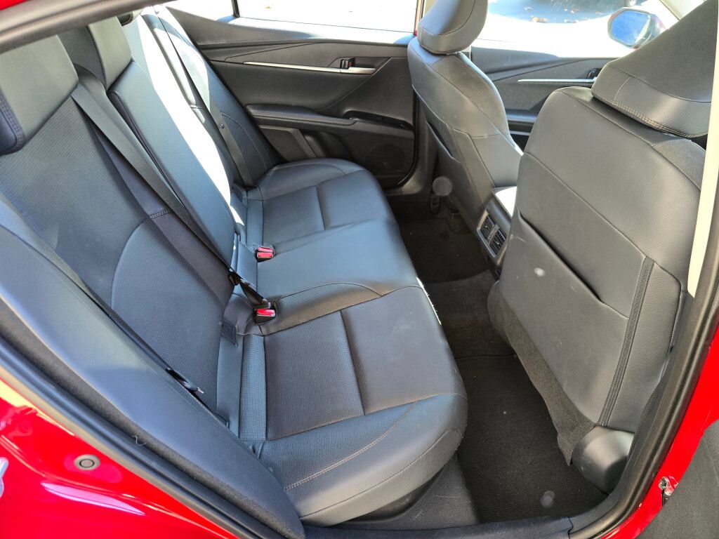 Used 2025 Toyota Camry XLE FWD image 14