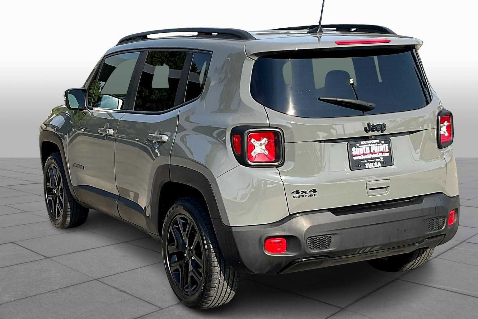 Certified 2022 Jeep Renegade Altitude image 11