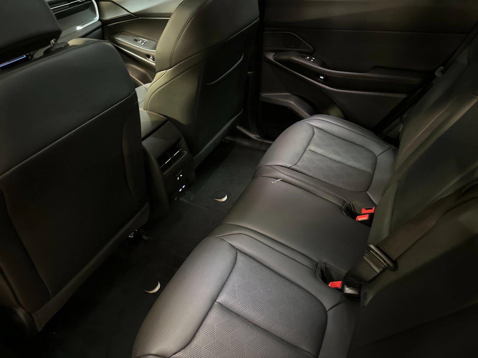 New 2026 Jeep Cherokee Overland AWD/4WD image 11