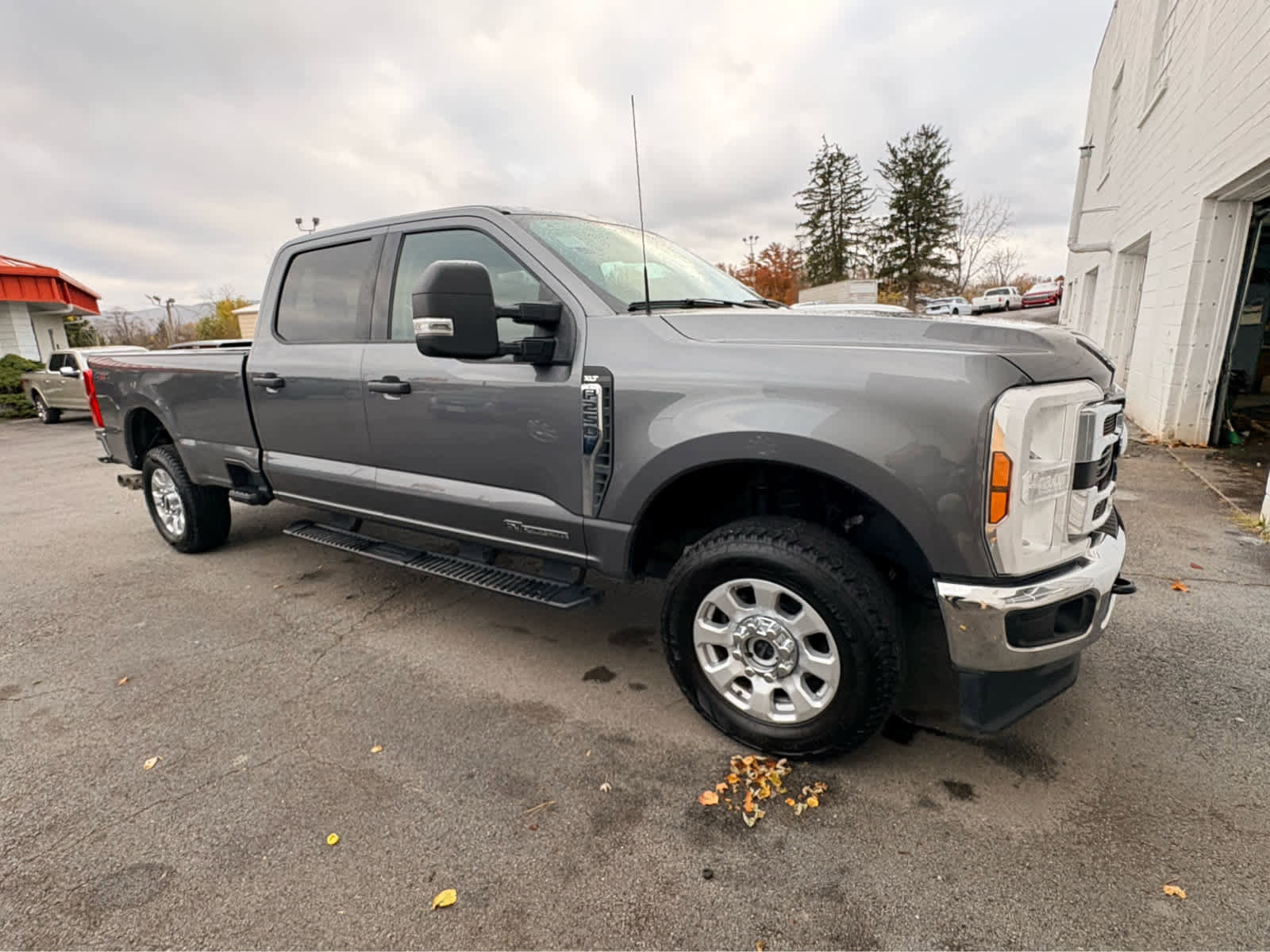 Used 2024 Ford F250 XLT image 1