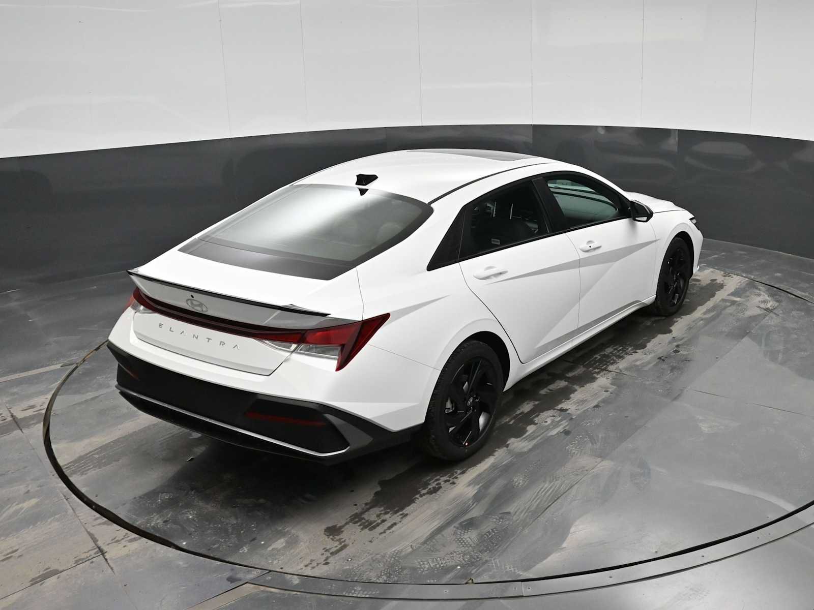 New 2026 Hyundai Elantra SEL Sport FWD image 29