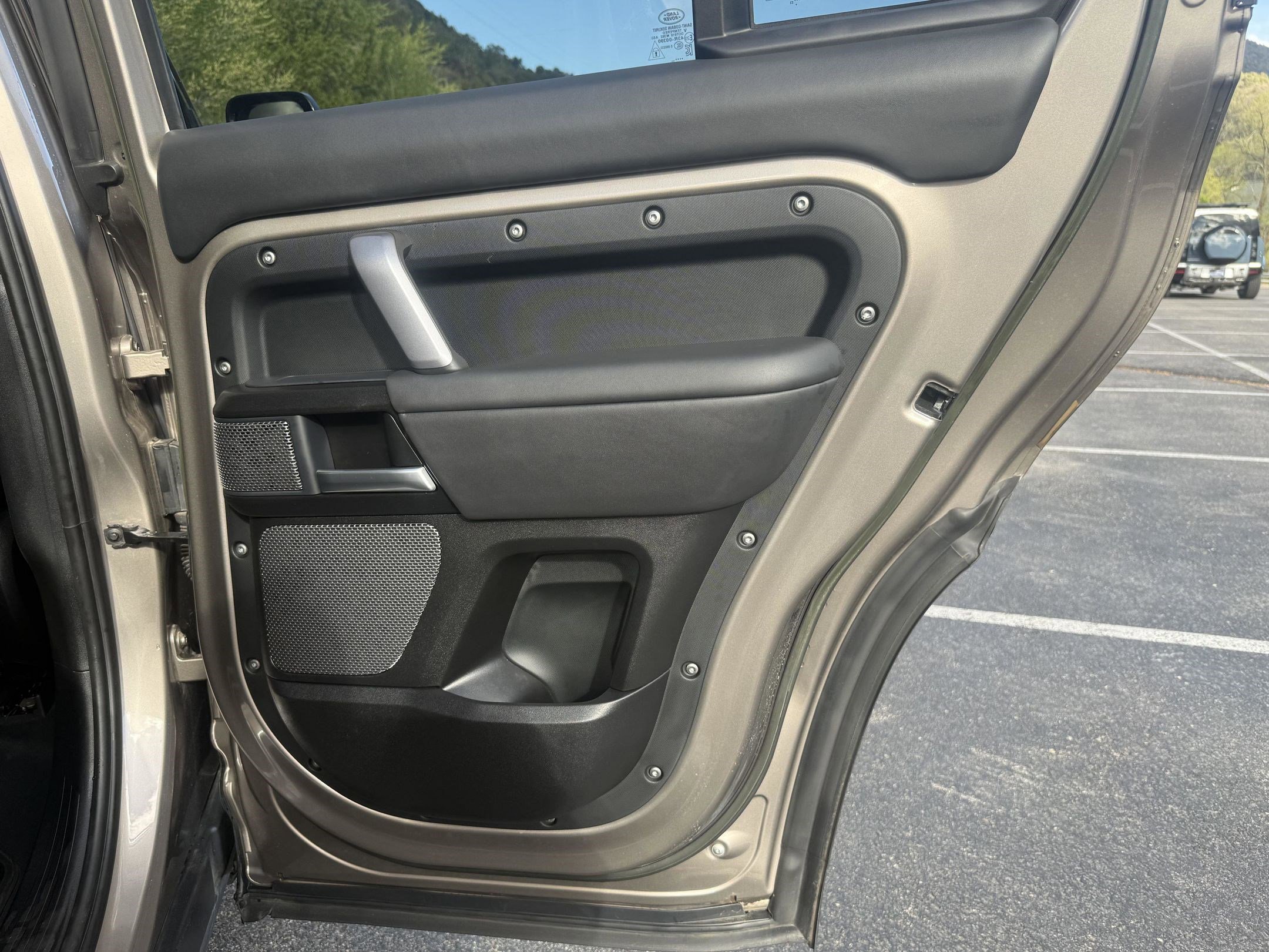 Certified 2023 Land Rover Defender 110 V8 image 39