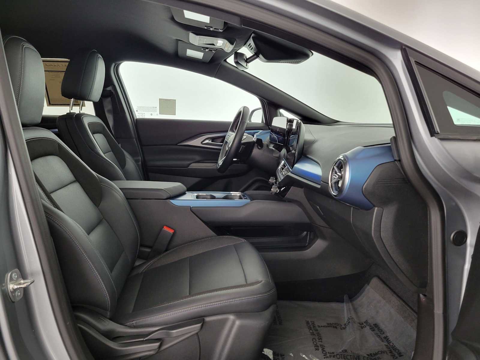 Used 2024 Chevrolet Equinox EV LT FWD image 10