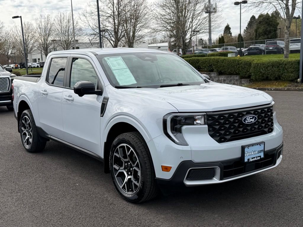 Used 2025 Ford Maverick Lariat w/ 4K Tow Package image 2