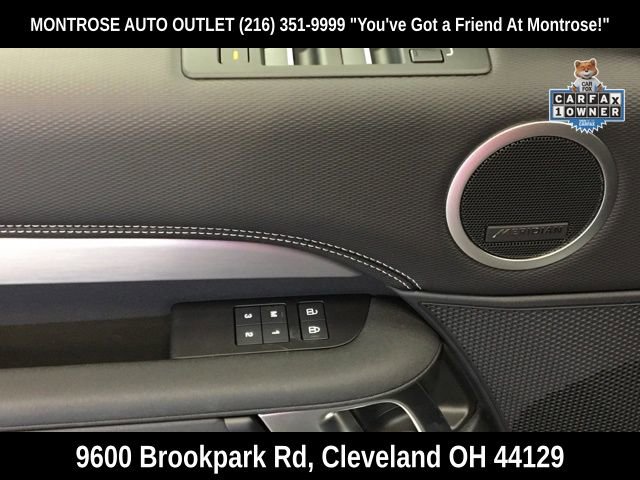 Used 2024 Land Rover Discovery Dynamic SE image 12