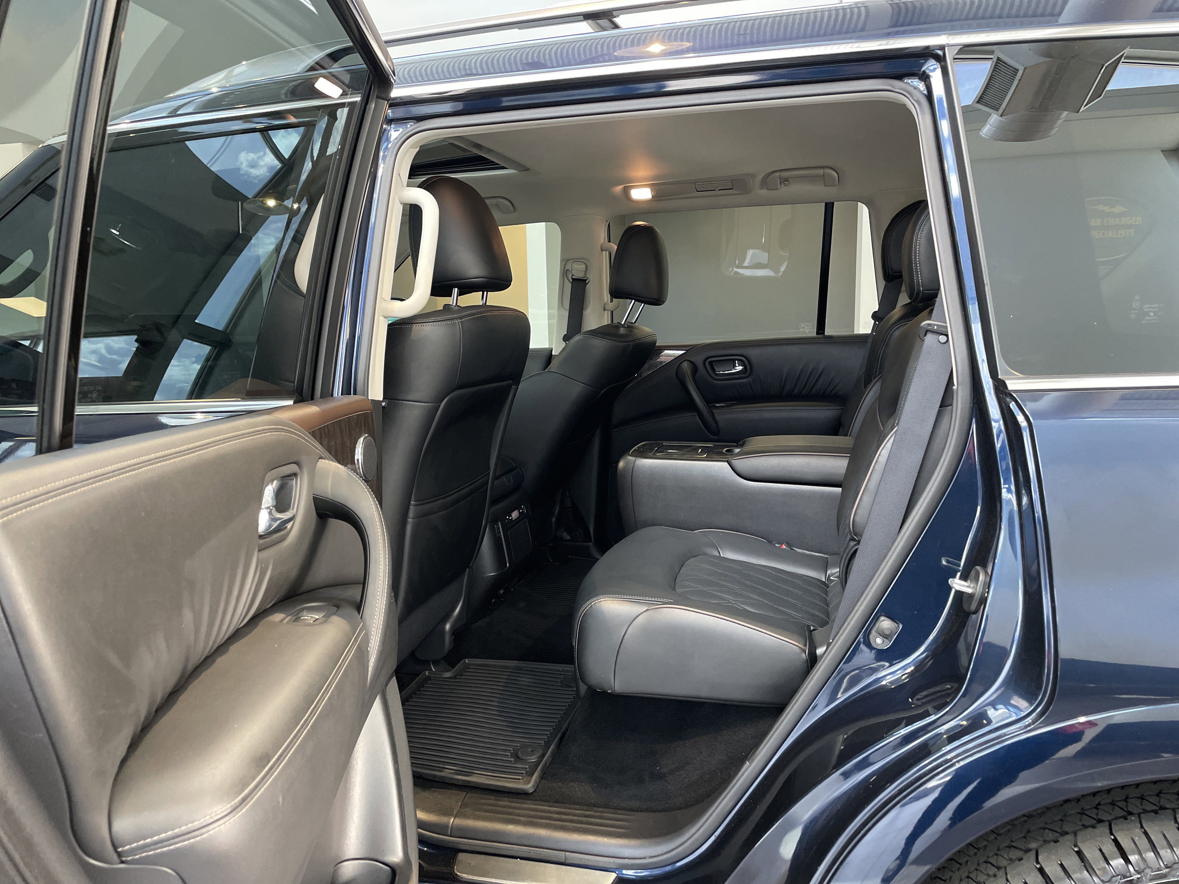 Used 2024 Nissan Armada Platinum w/ Captain's Chairs Package RWD image 38