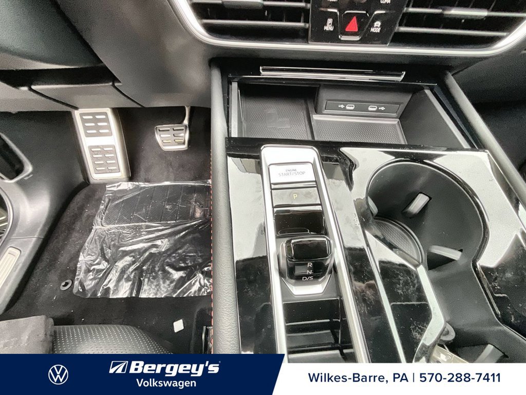 Used 2024 Volkswagen Atlas Peak Edition SEL AWD/4WD image 23