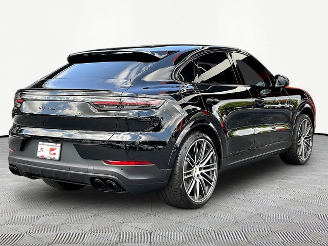 Used 2023 Porsche Cayenne S AWD/4WD image 7