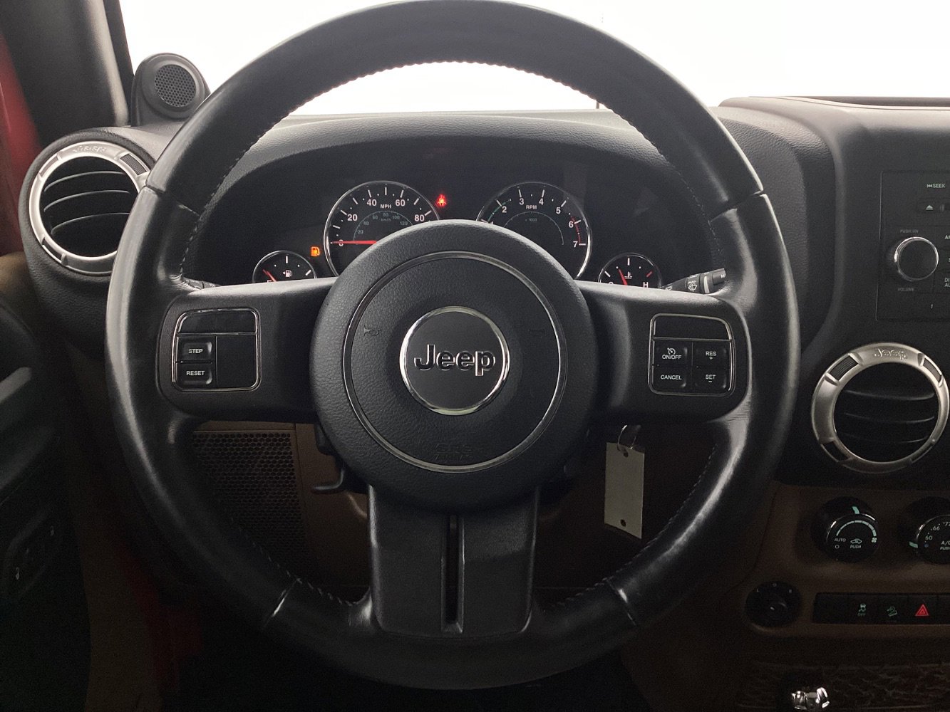 Used 2011 Jeep Wrangler Unlimited Sahara image 30