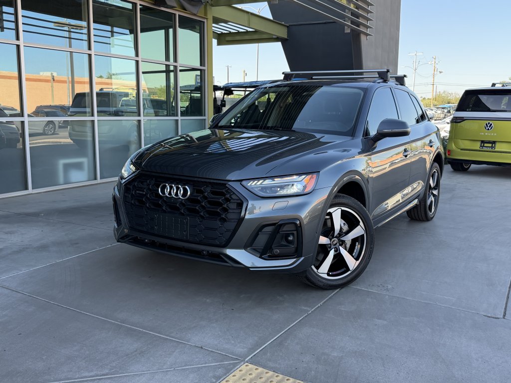 Used 2023 Audi Q5 2.0T Prestige w/ Prestige Package AWD/4WD image 2
