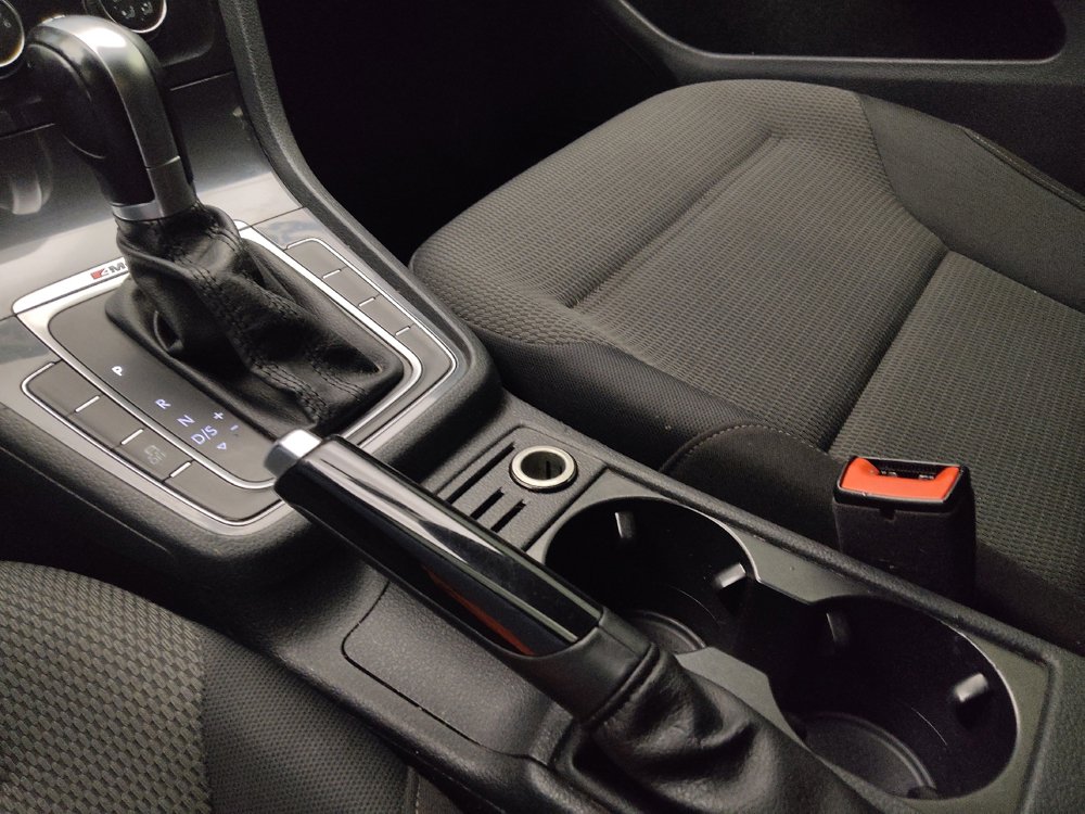 Used 2018 Volkswagen Golf S AWD/4WD image 26