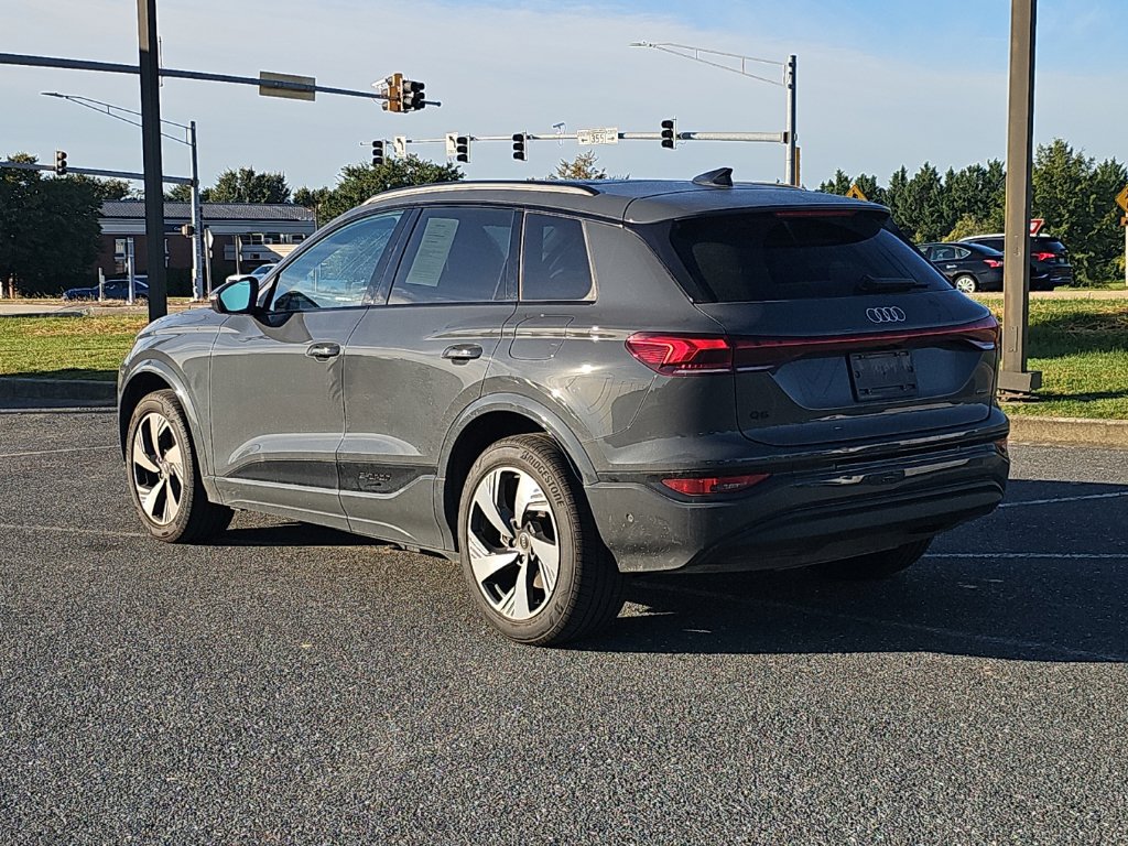 Used 2025 Audi Q6 e-tron Premium Plus w/ Premium Plus AWD/4WD image 15