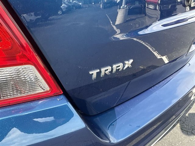 Certified 2020 Chevrolet Trax LT w/ LT Convenience Package FWD image 30