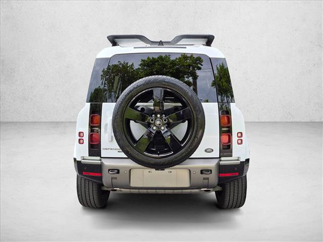 Used 2022 Land Rover Defender 110 X-Dynamic SE AWD/4WD image 7