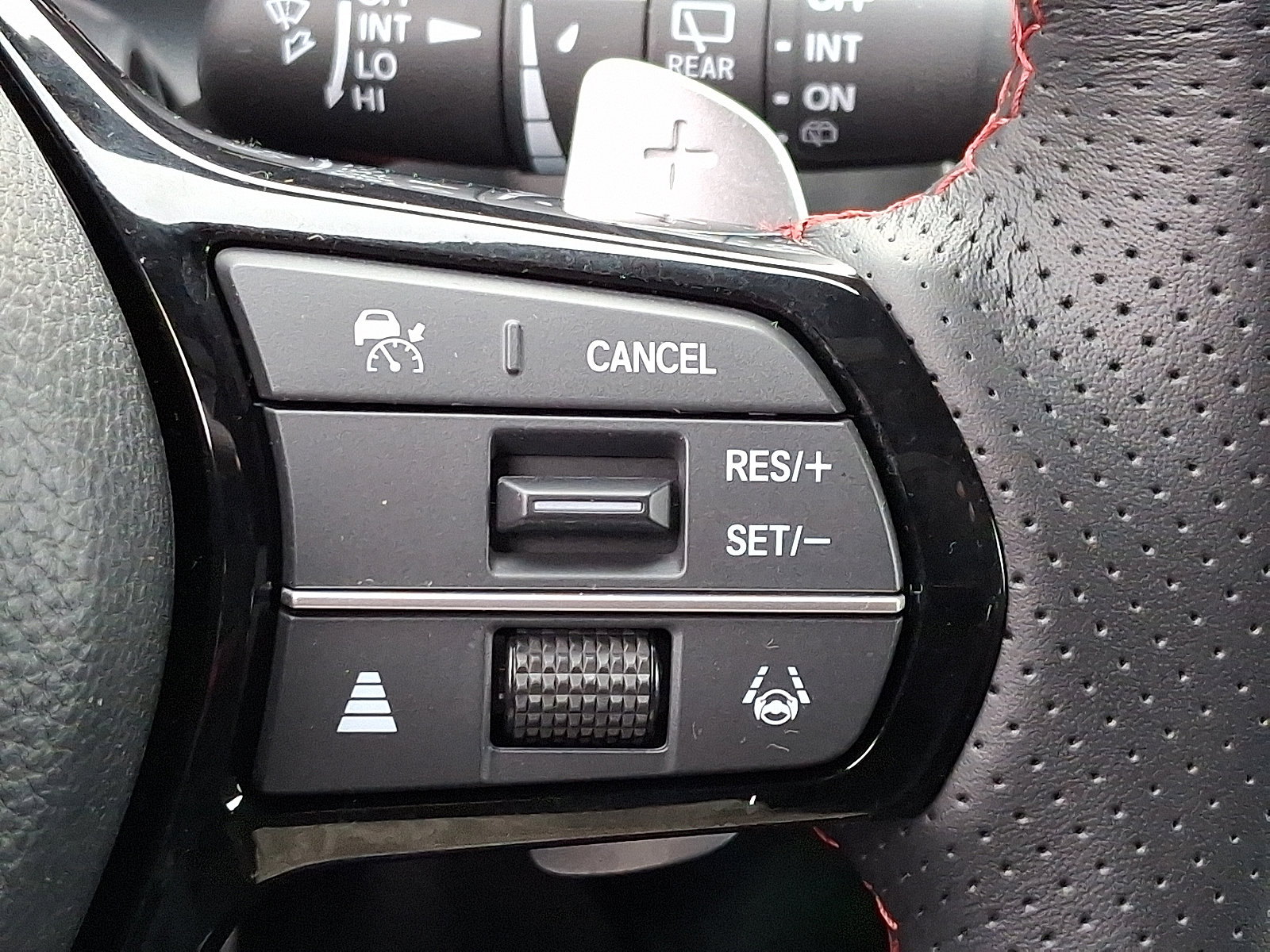 Certified 2025 Acura ADX A-Spec image 23