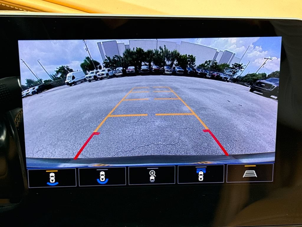 Used 2022 Chevrolet Corvette Stingray Premium Conv w/ Z51 Performance Package RWD image 22